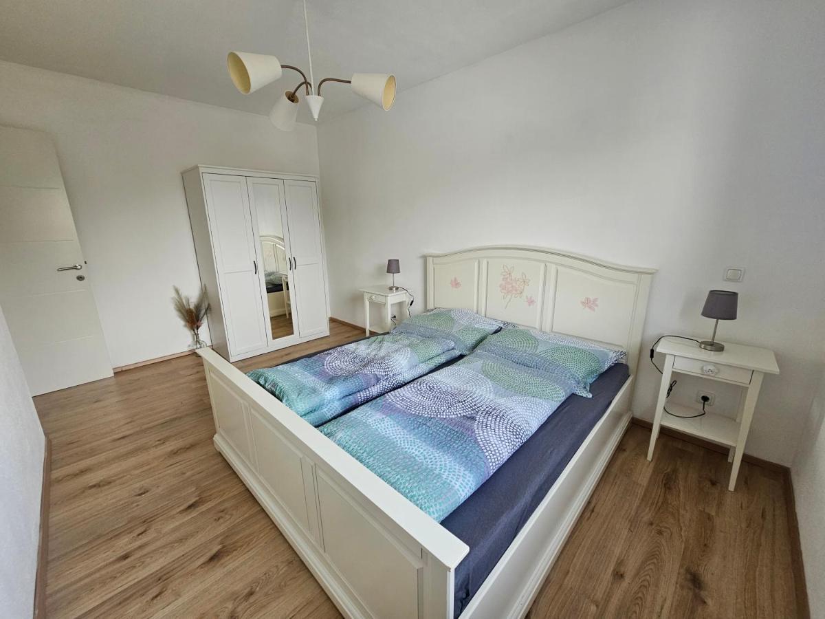 Gunskirchen - Wels Wohnung Bagian luar foto